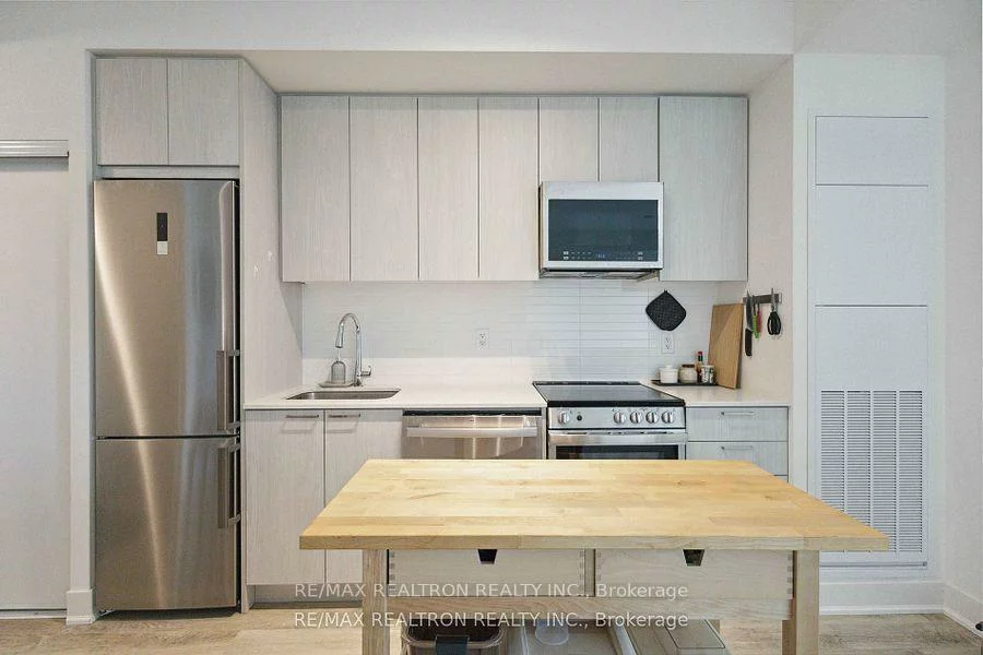 185, Deerfield, Central Newmarket, Newmarket