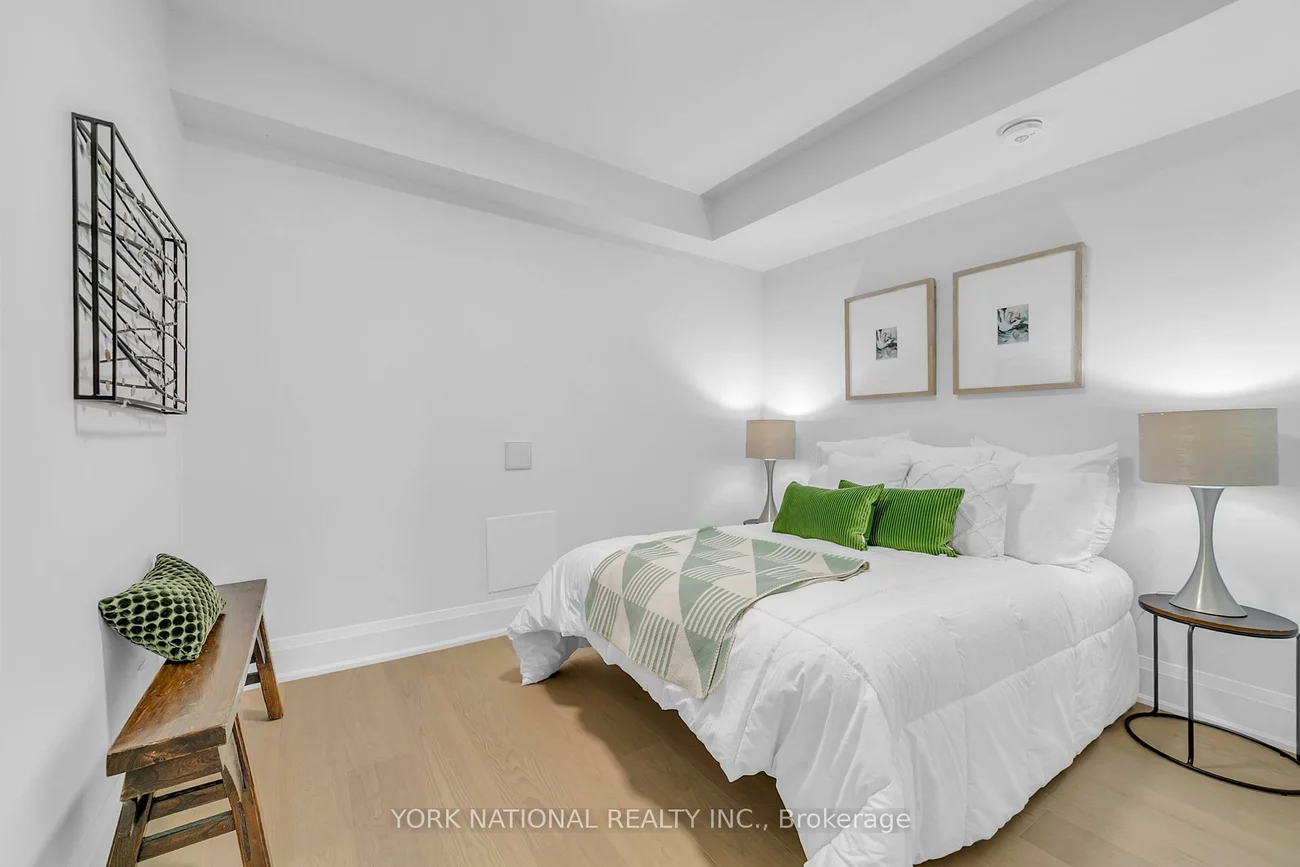 59, Charles, Central Newmarket, Newmarket