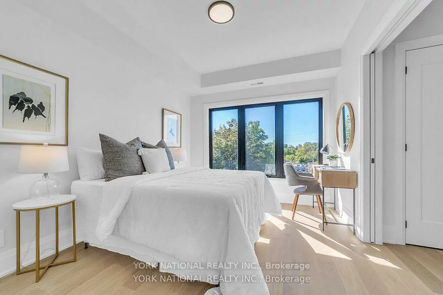 59, Charles, Central Newmarket, Newmarket