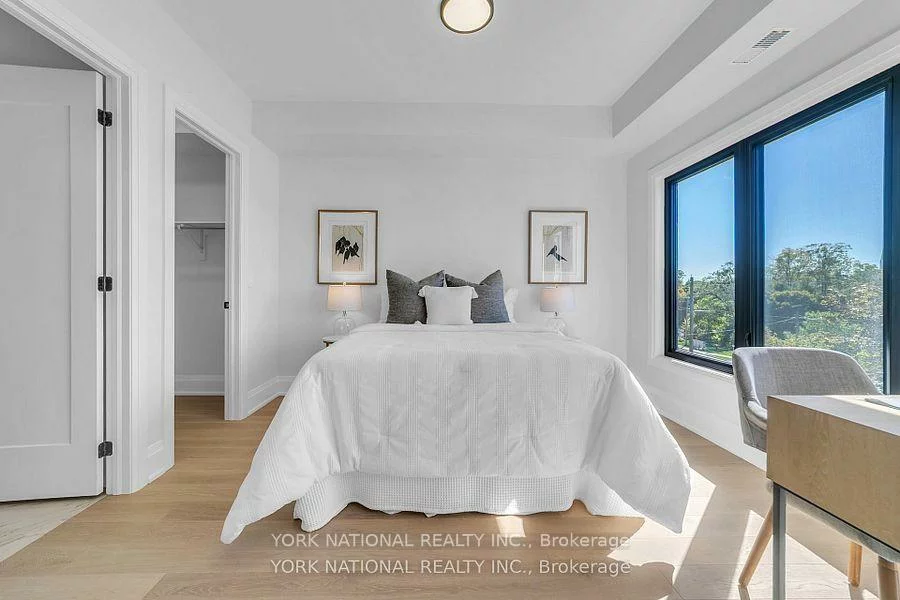 59, Charles, Central Newmarket, Newmarket