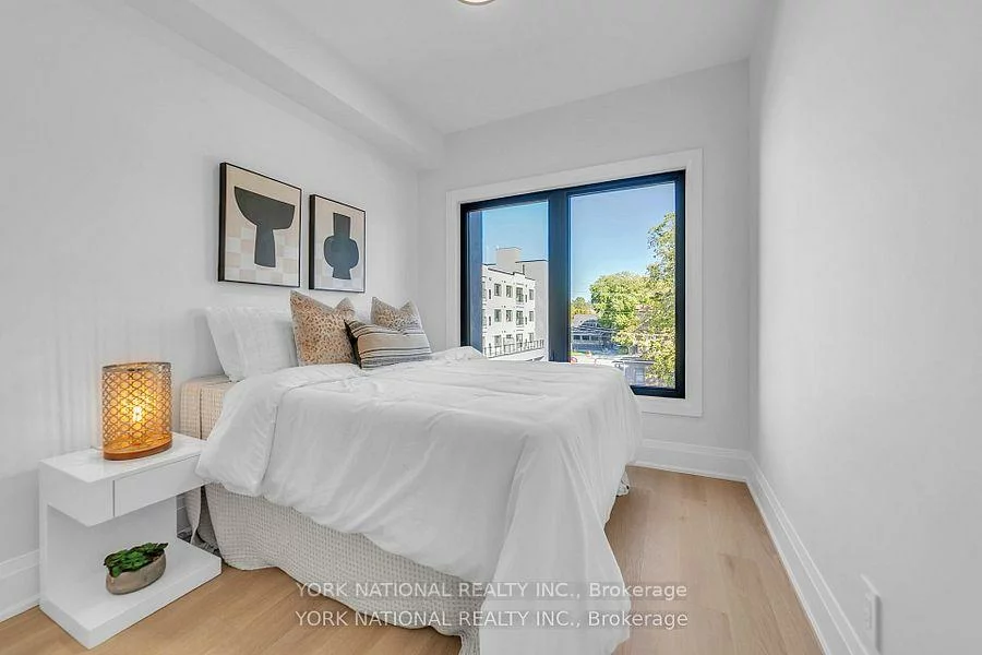 59, Charles, Central Newmarket, Newmarket
