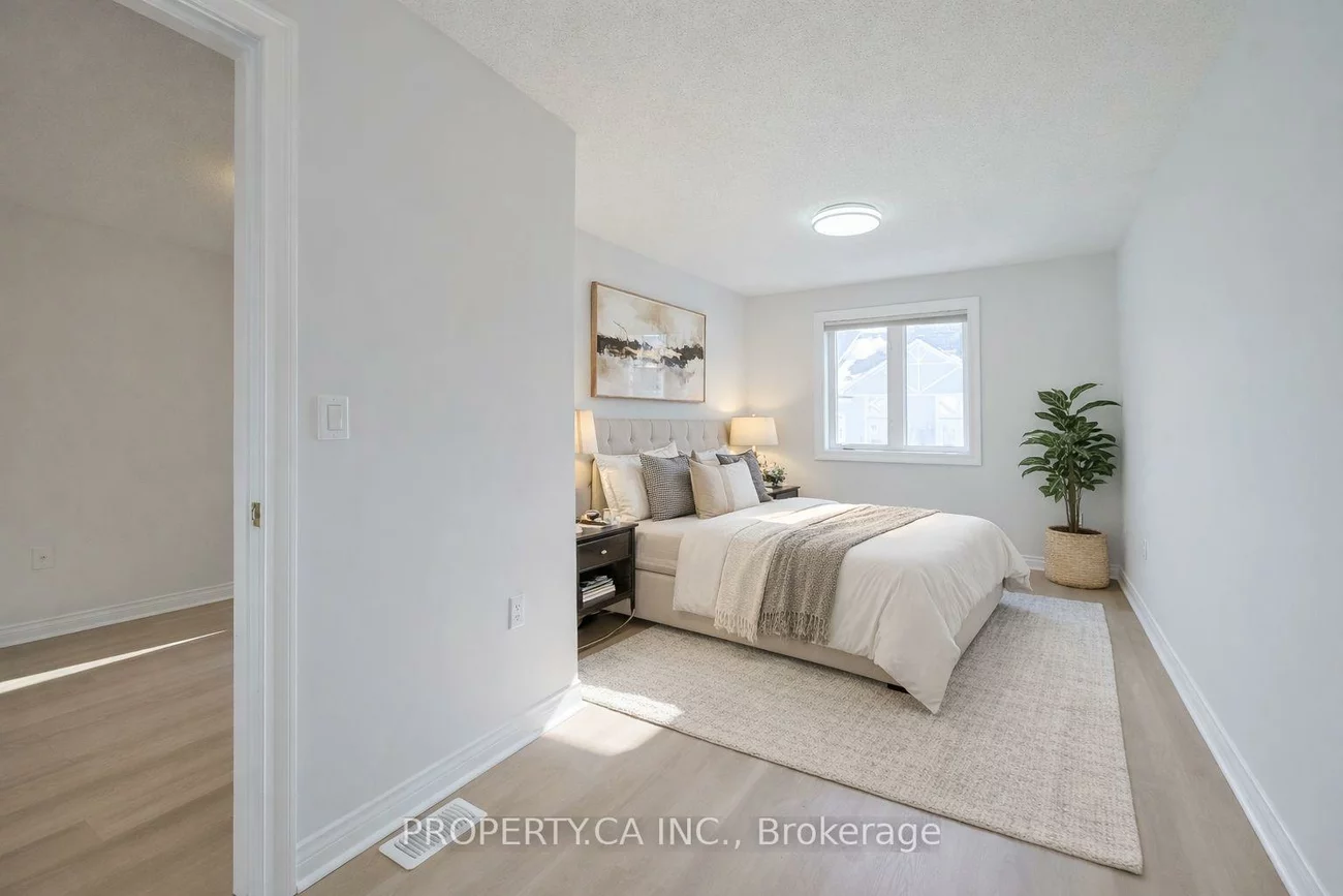 1051, On Bogart, Gorham-College Manor, Newmarket