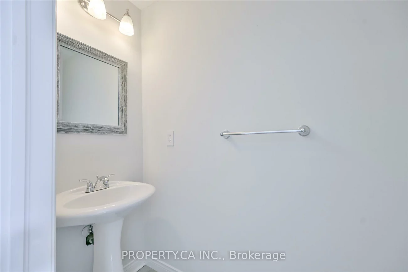 1051, On Bogart, Gorham-College Manor, Newmarket