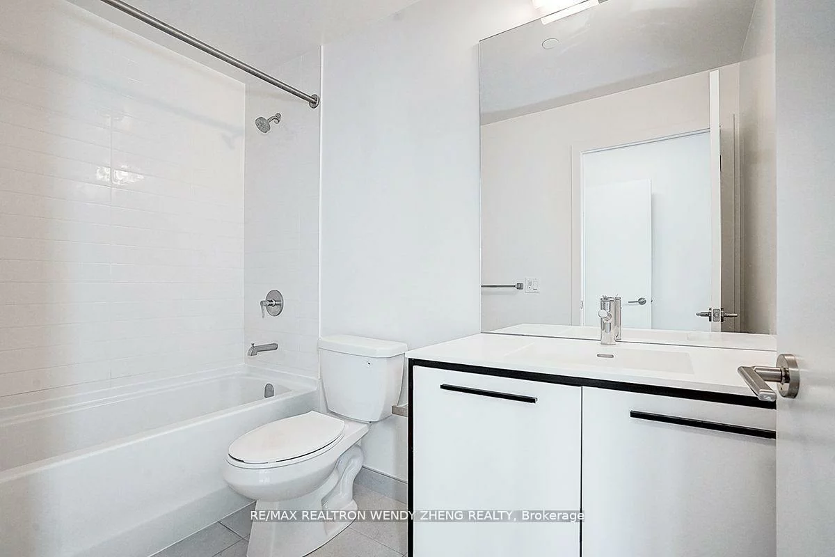 185, Deerfield, Central Newmarket, Newmarket