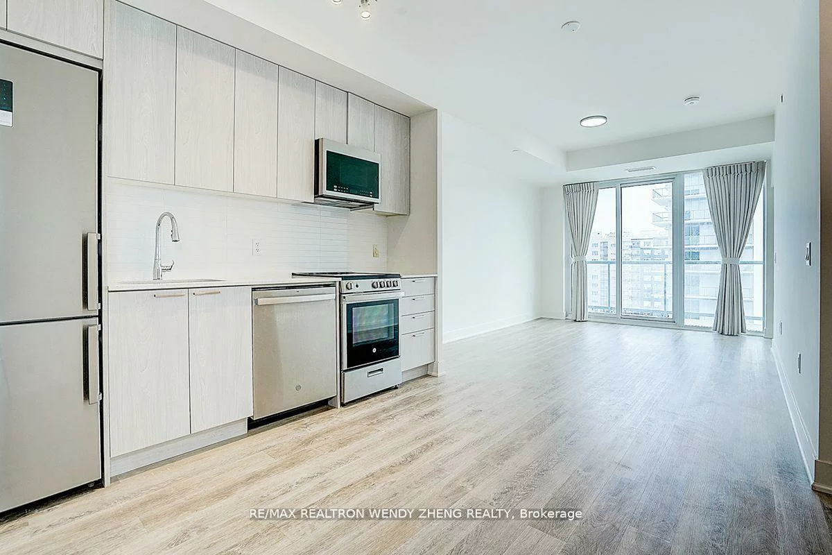 185, Deerfield, Central Newmarket, Newmarket