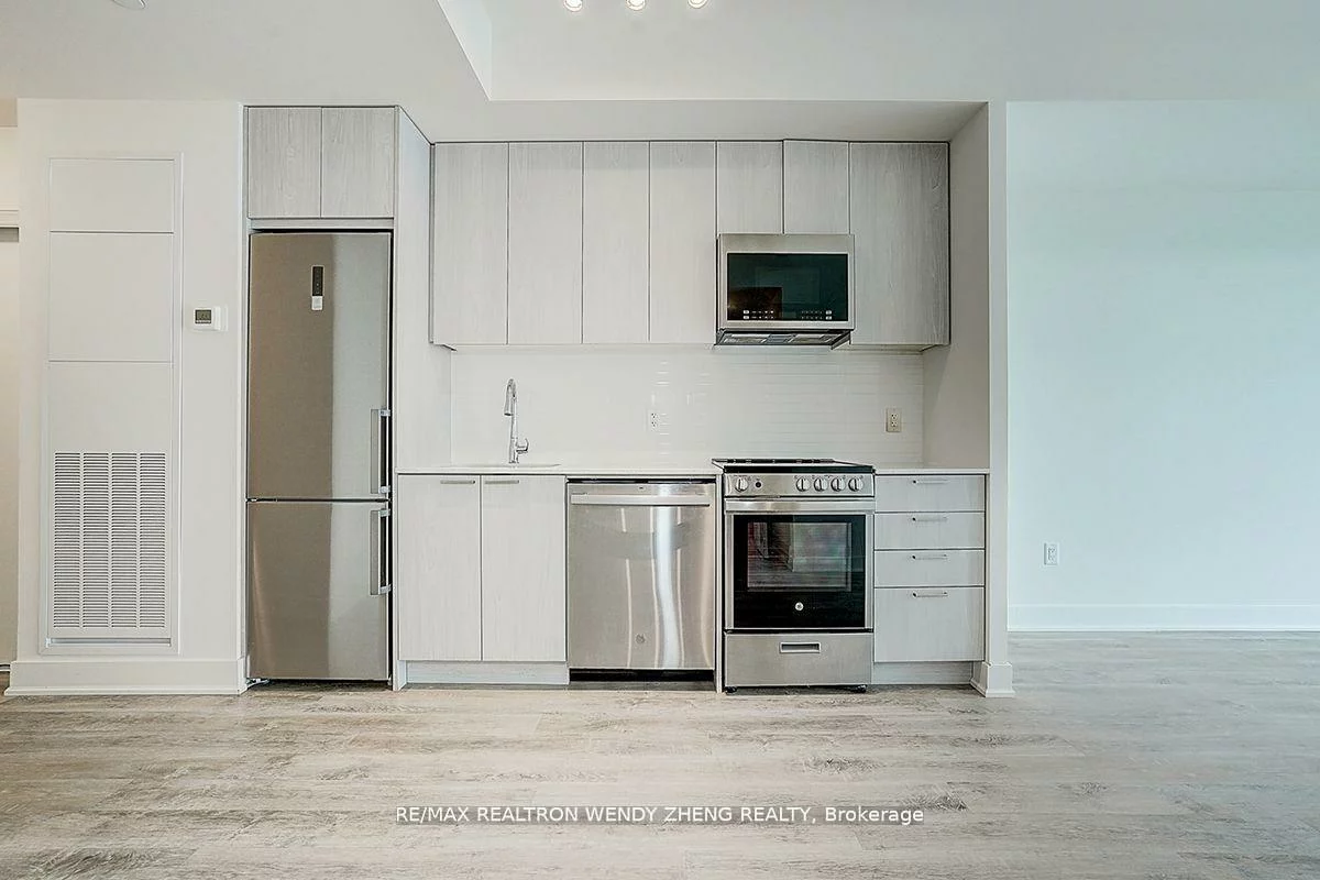185, Deerfield, Central Newmarket, Newmarket