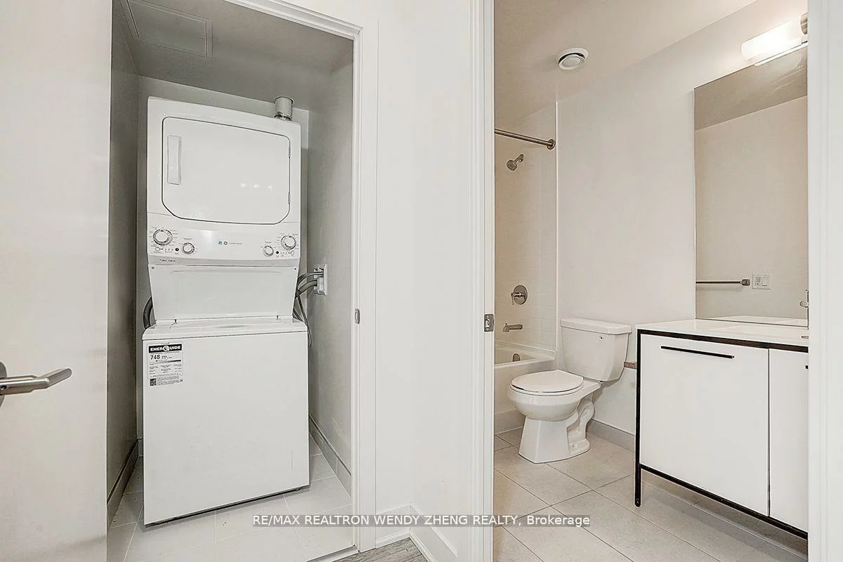 185, Deerfield, Central Newmarket, Newmarket