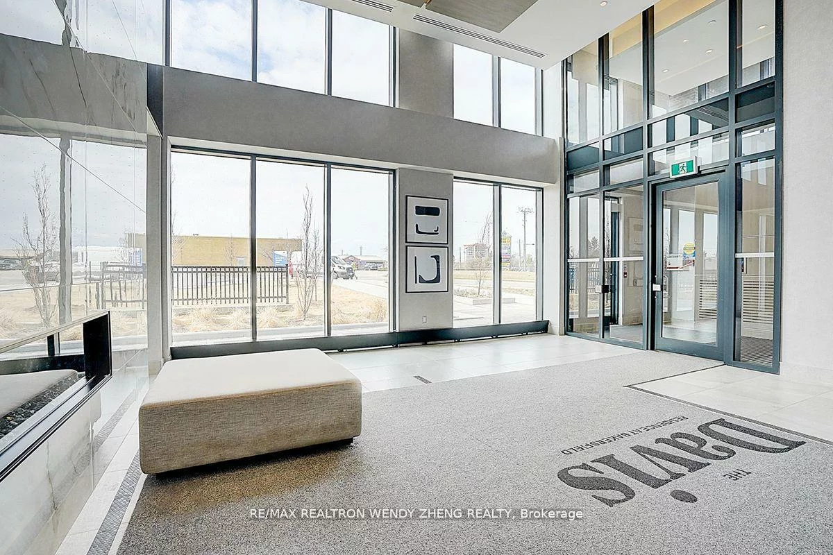 185, Deerfield, Central Newmarket, Newmarket