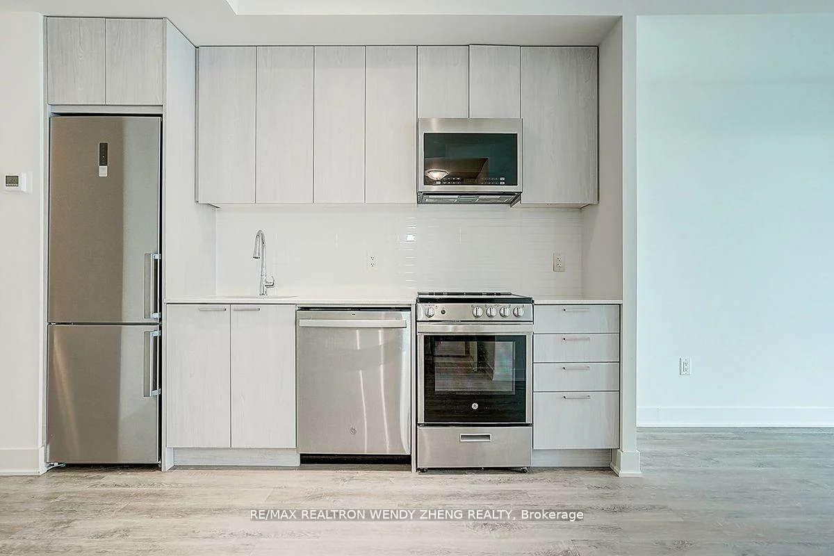 185, Deerfield, Central Newmarket, Newmarket