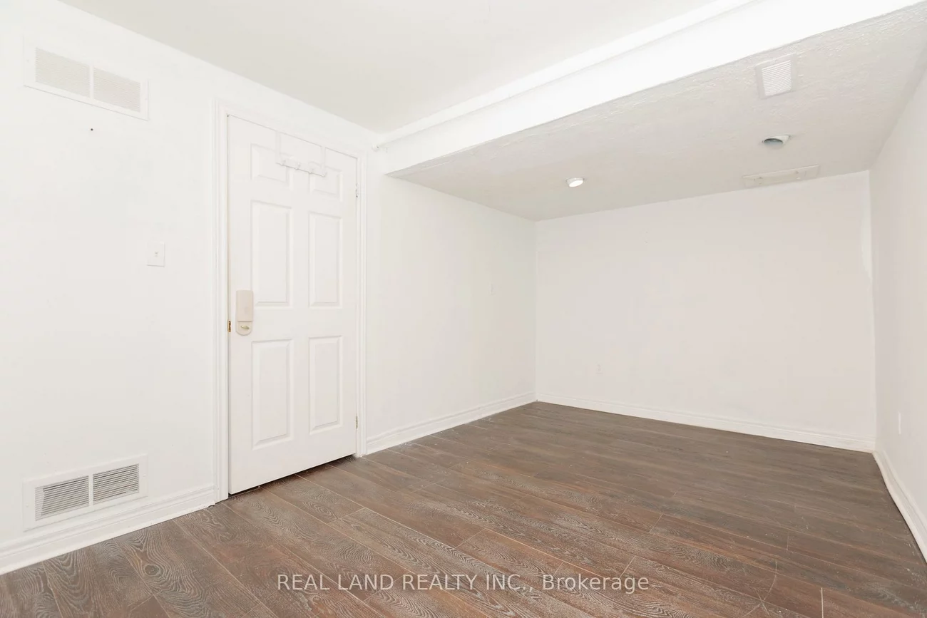 697, Limpert, Gorham-College Manor, Newmarket