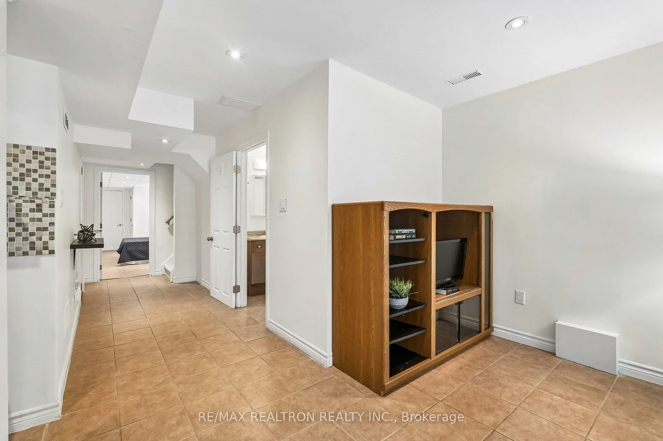 578, Tapestry, Stonehaven-Wyndham, Newmarket