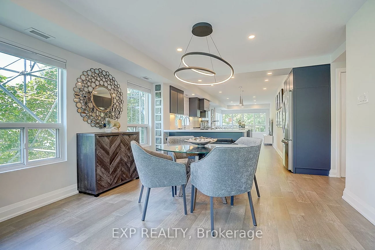 900, Bogart Mill, Gorham-College Manor, Newmarket