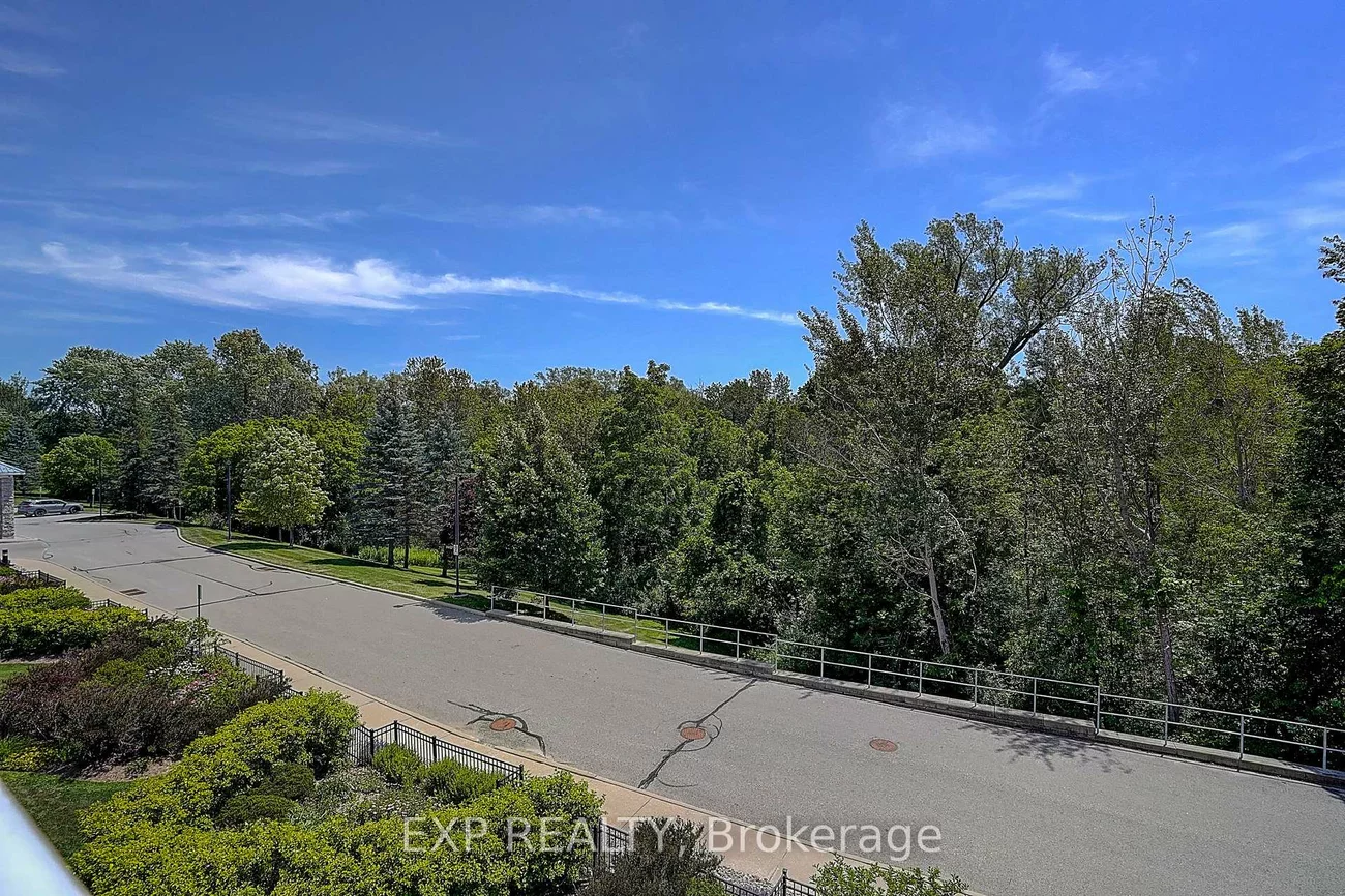 900, Bogart Mill, Gorham-College Manor, Newmarket