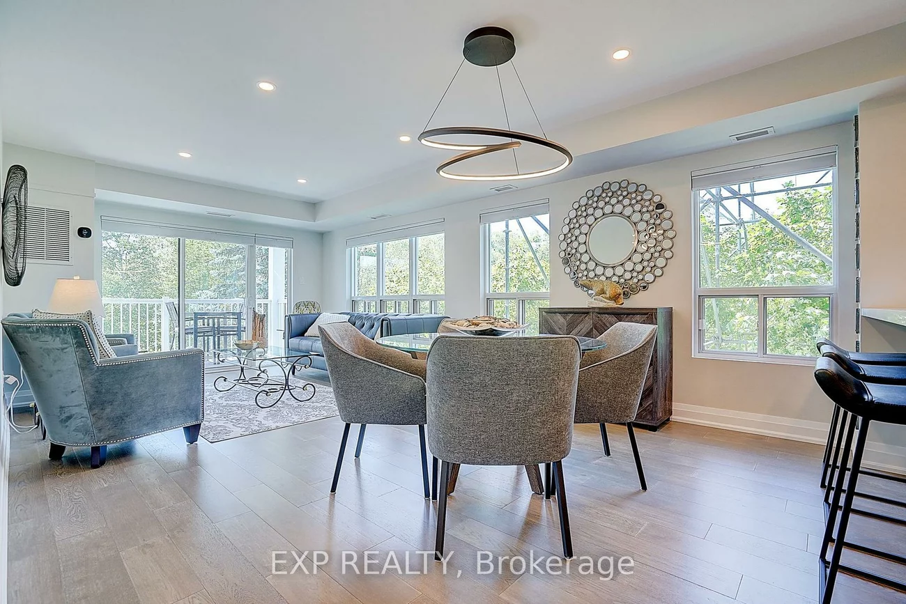 900, Bogart Mill, Gorham-College Manor, Newmarket