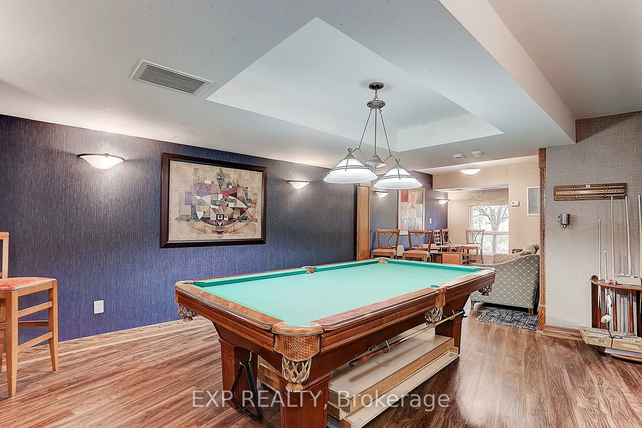900, Bogart Mill, Gorham-College Manor, Newmarket