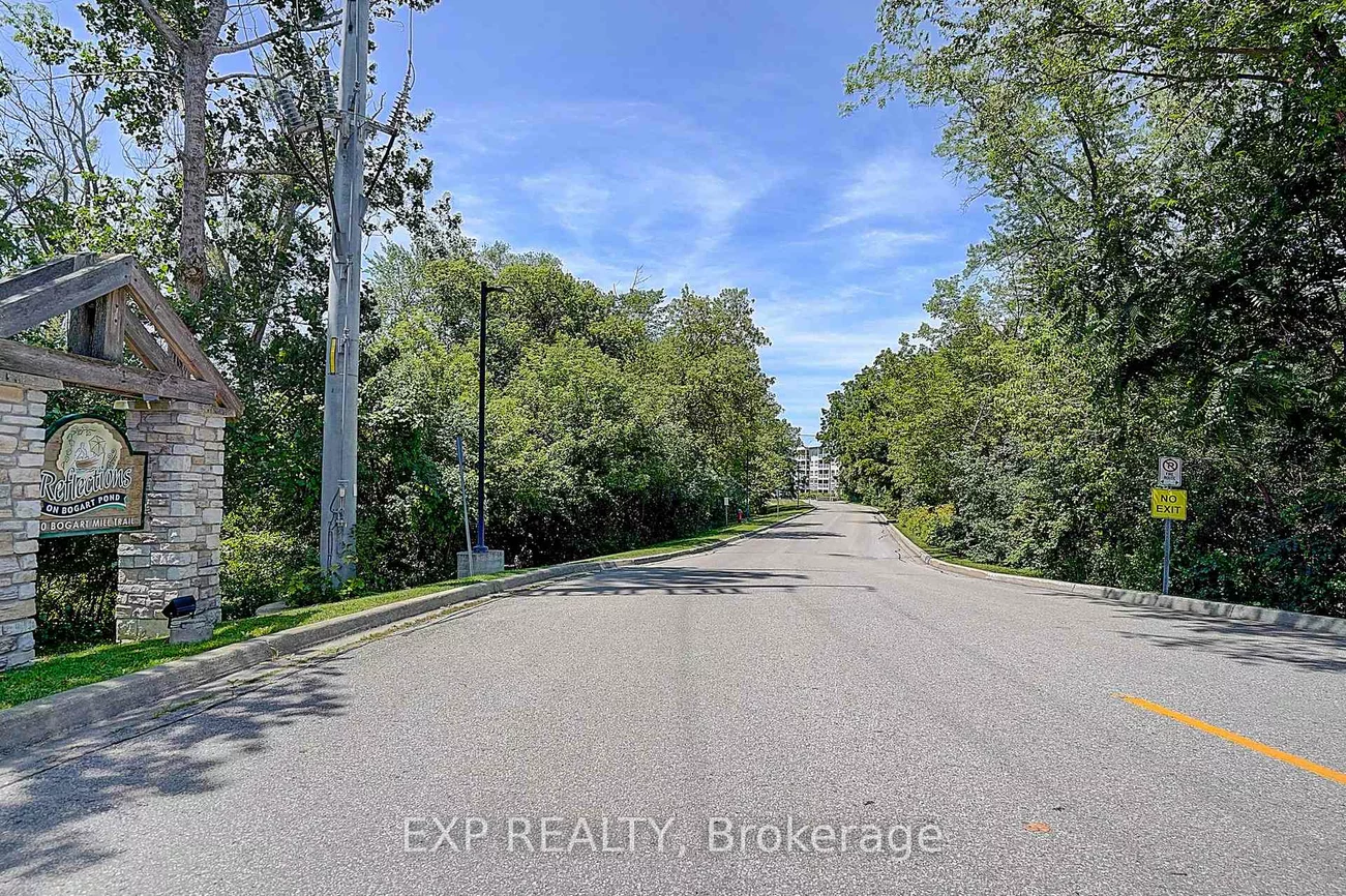 900, Bogart Mill, Gorham-College Manor, Newmarket