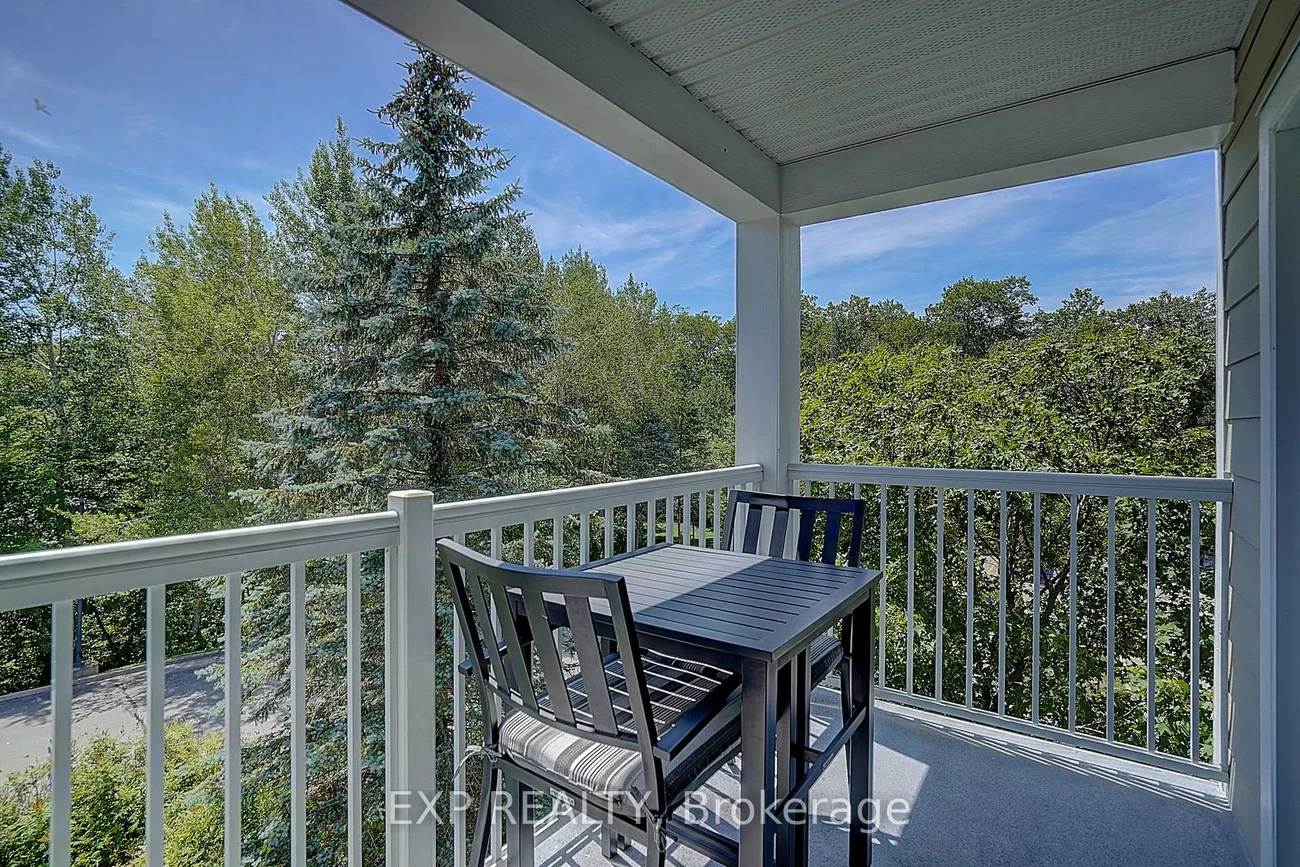 900, Bogart Mill, Gorham-College Manor, Newmarket