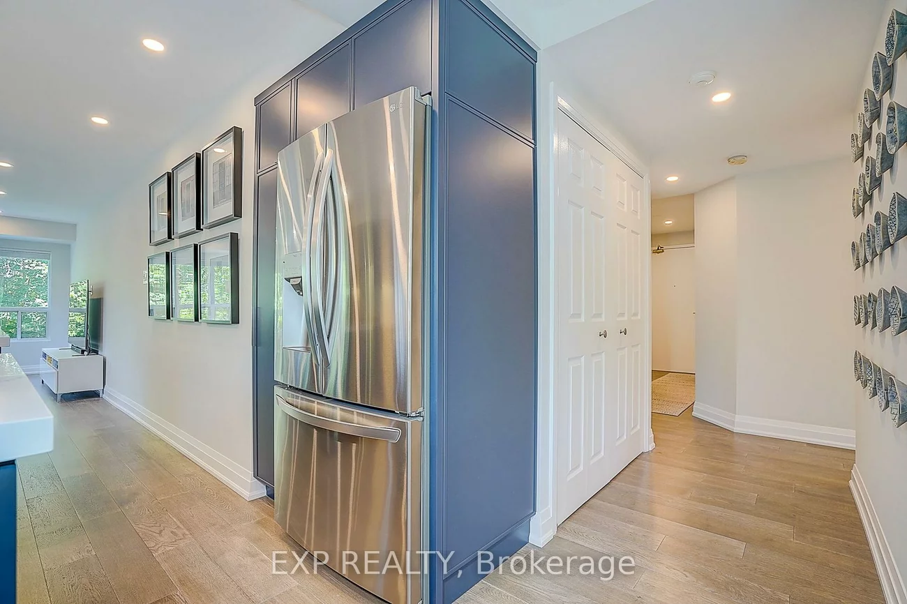 900, Bogart Mill, Gorham-College Manor, Newmarket