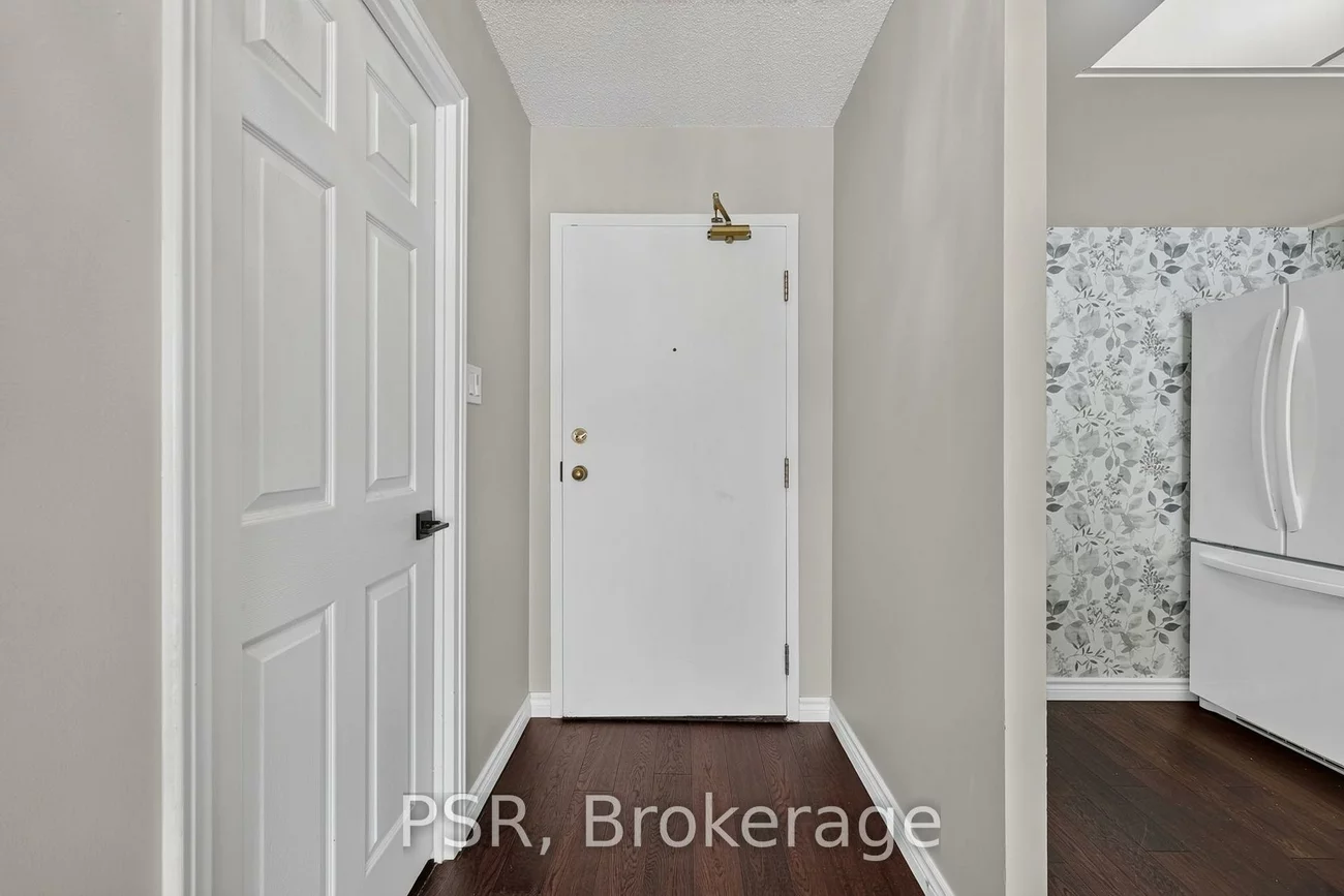 270, Davis, Central Newmarket, Newmarket