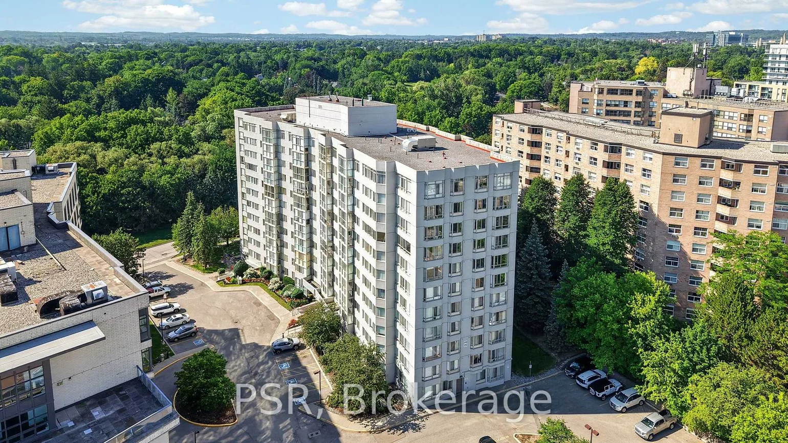 270, Davis, Central Newmarket, Newmarket