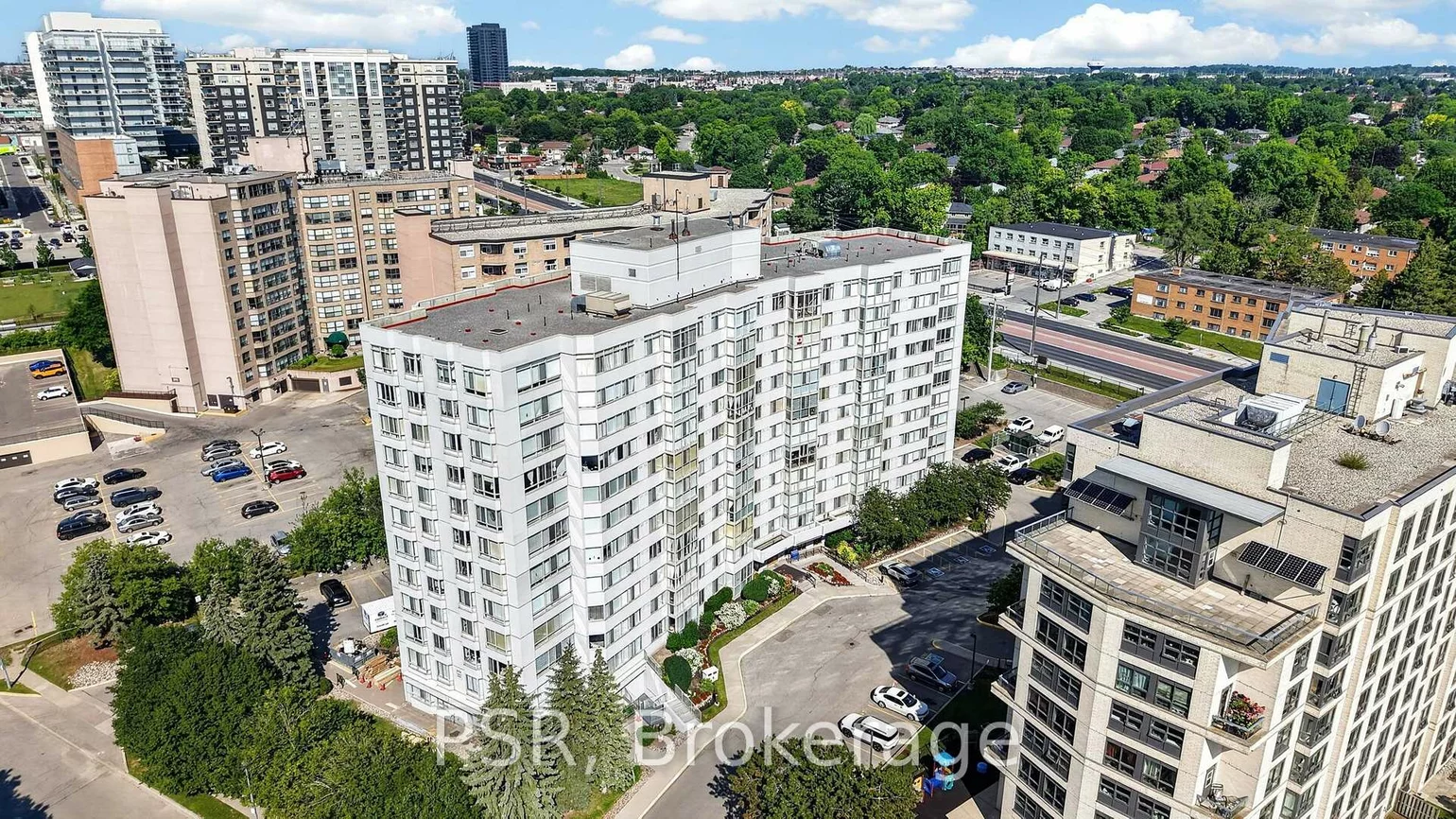 270, Davis, Central Newmarket, Newmarket