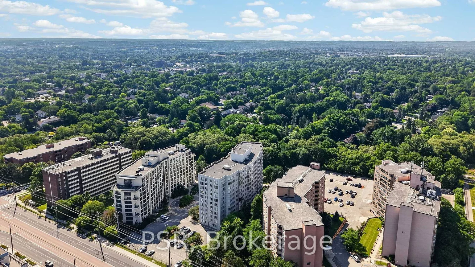 270, Davis, Central Newmarket, Newmarket