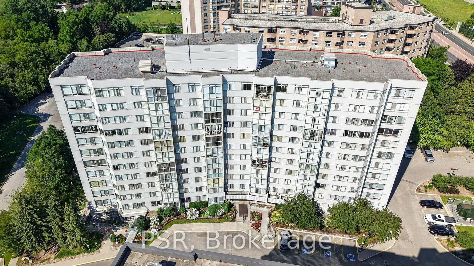 270, Davis, Central Newmarket, Newmarket