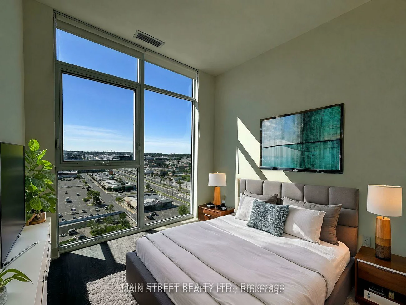 185, Deerfield, Central Newmarket, Newmarket