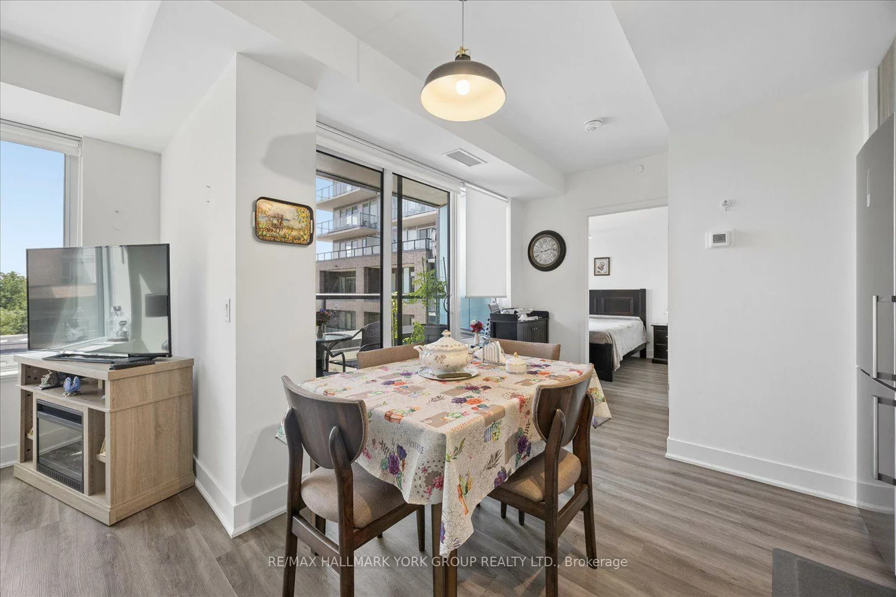 185, Deerfield, Central Newmarket, Newmarket