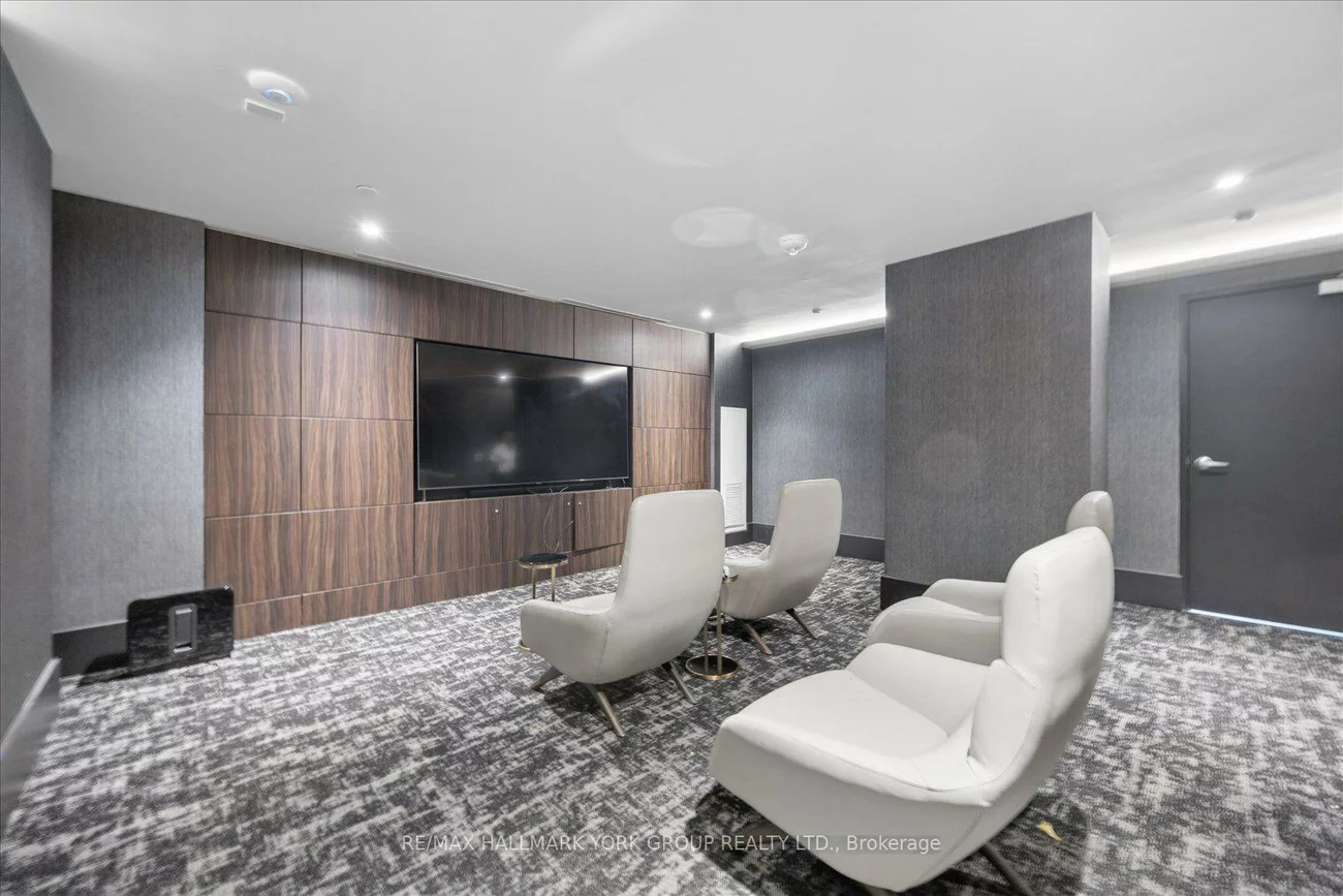 185, Deerfield, Central Newmarket, Newmarket