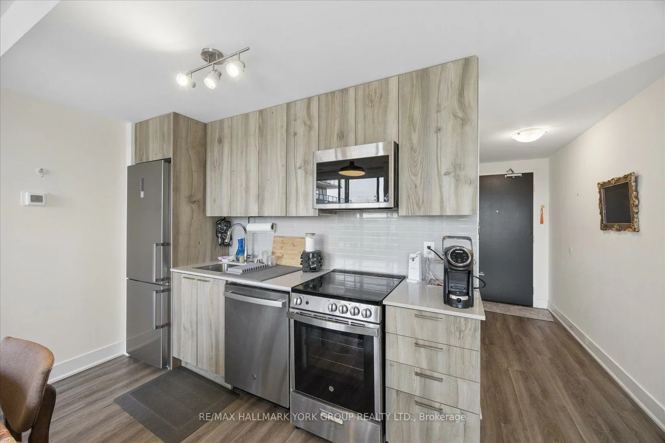 185, Deerfield, Central Newmarket, Newmarket
