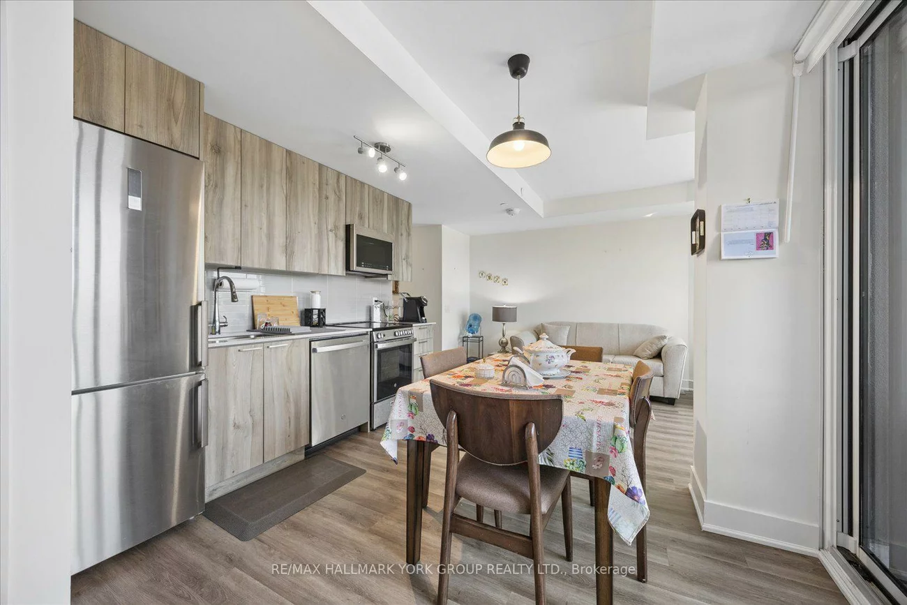 185, Deerfield, Central Newmarket, Newmarket