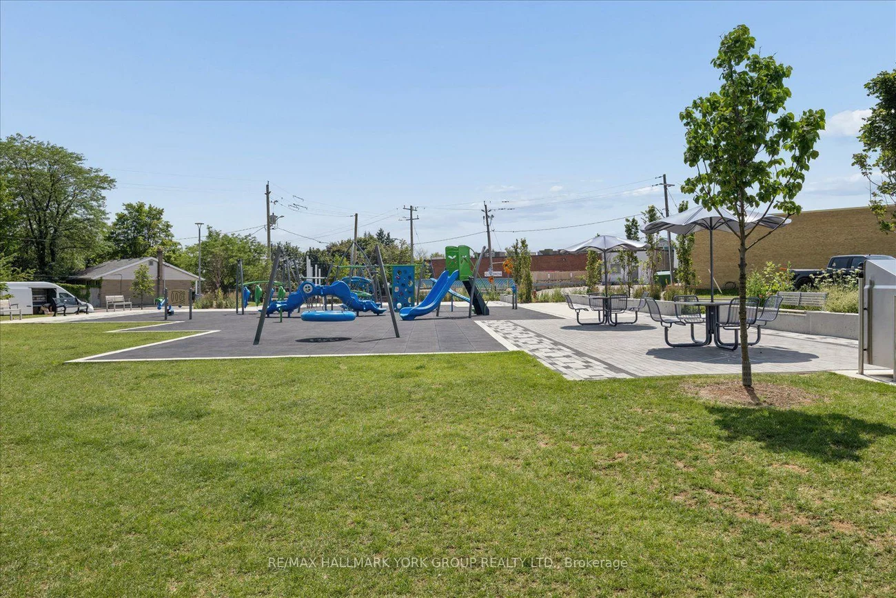 185, Deerfield, Central Newmarket, Newmarket