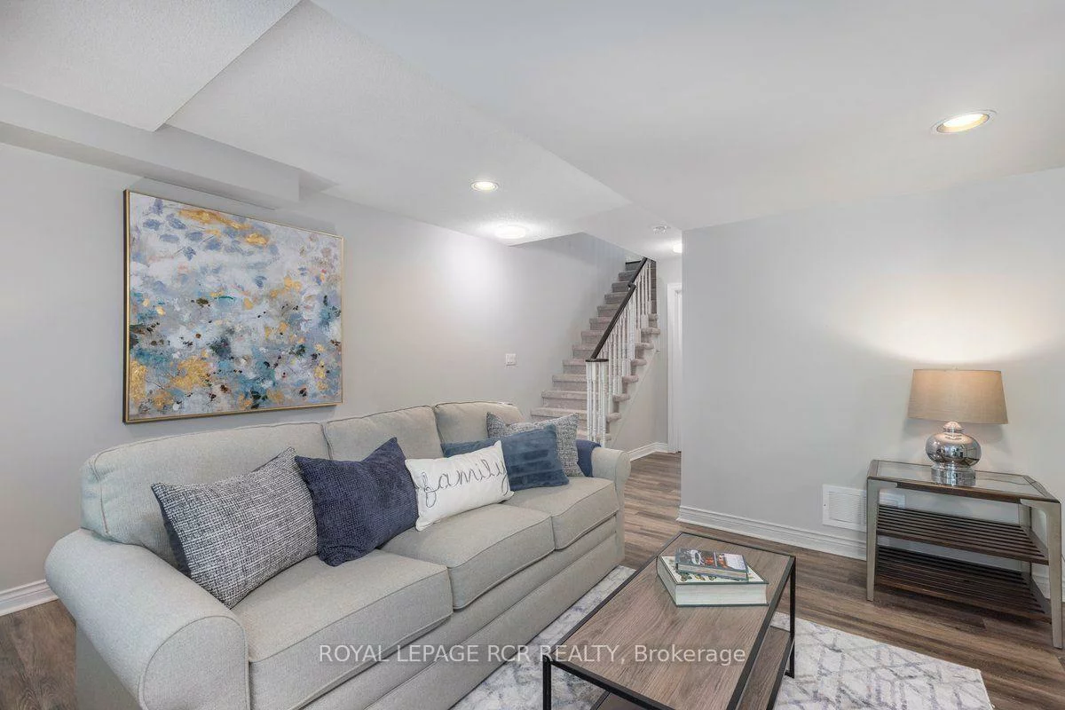1065, On Bogart, Gorham-College Manor, Newmarket