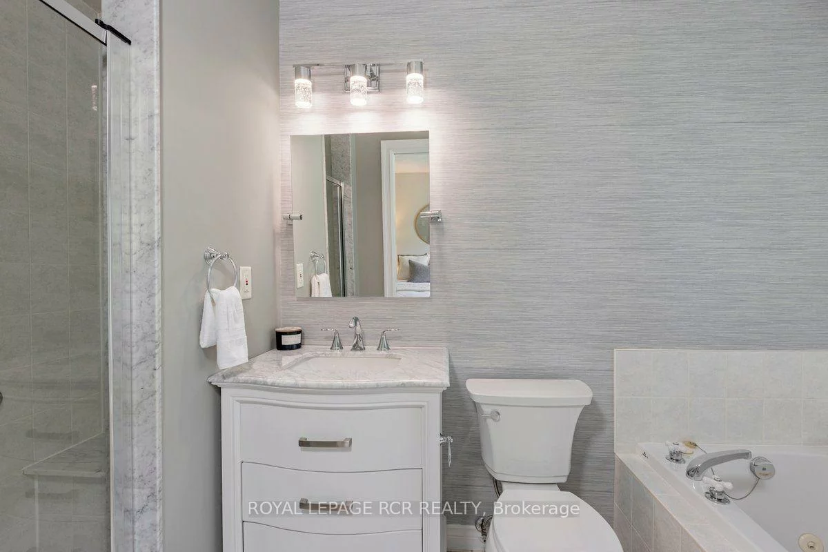 1065, On Bogart, Gorham-College Manor, Newmarket