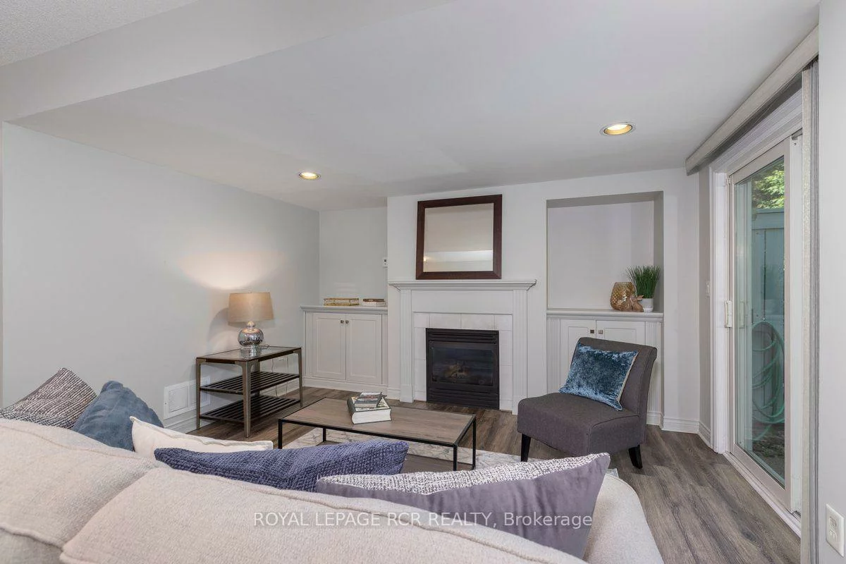 1065, On Bogart, Gorham-College Manor, Newmarket