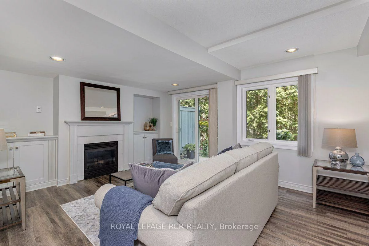 1065, On Bogart, Gorham-College Manor, Newmarket