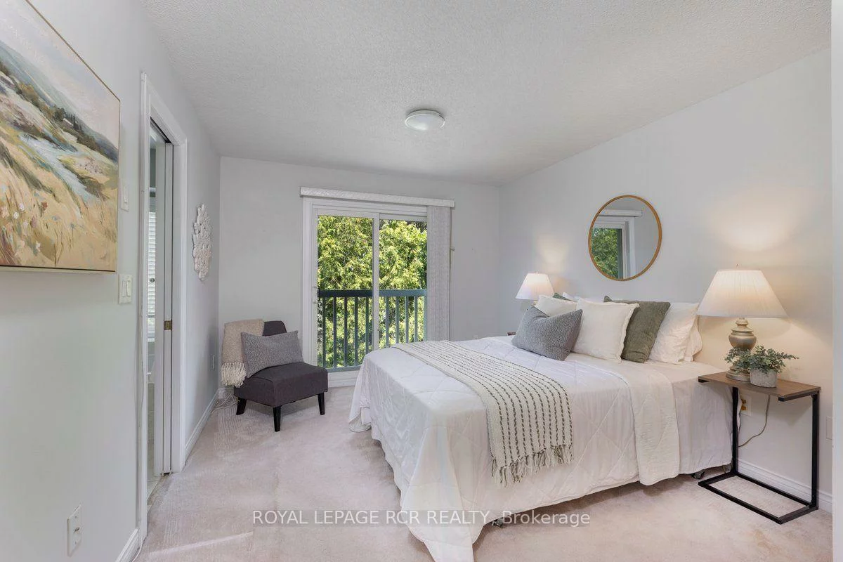 1065, On Bogart, Gorham-College Manor, Newmarket