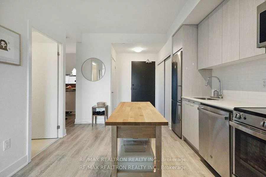 185, Deerfield, Central Newmarket, Newmarket
