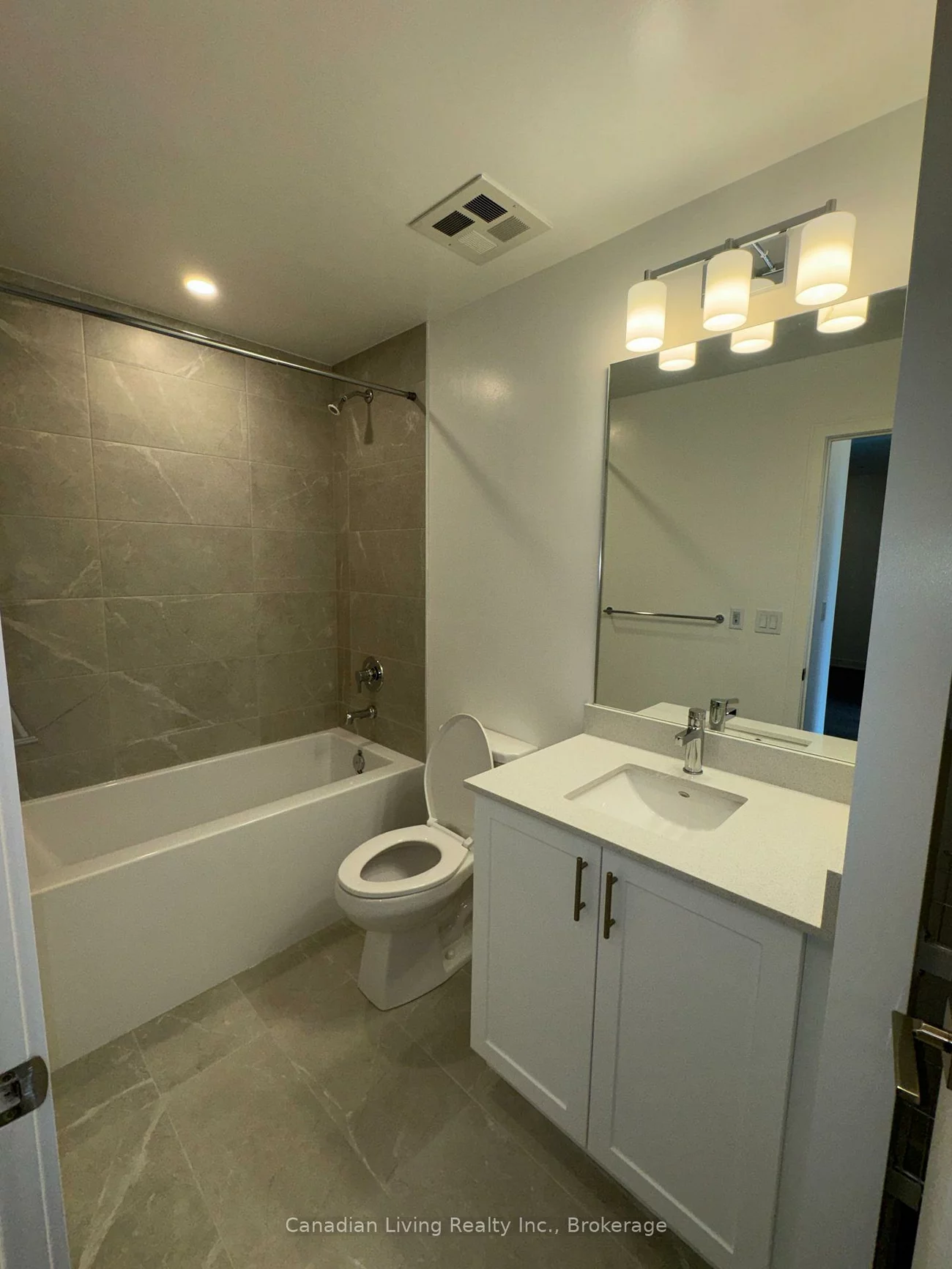 705, Davis, Huron Heights-Leslie Valley, Newmarket