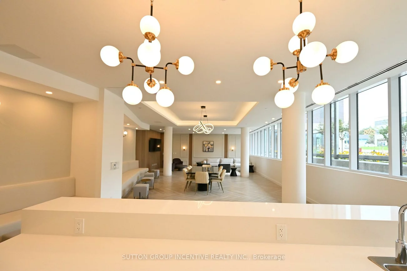 705, Davis, Huron Heights-Leslie Valley, Newmarket