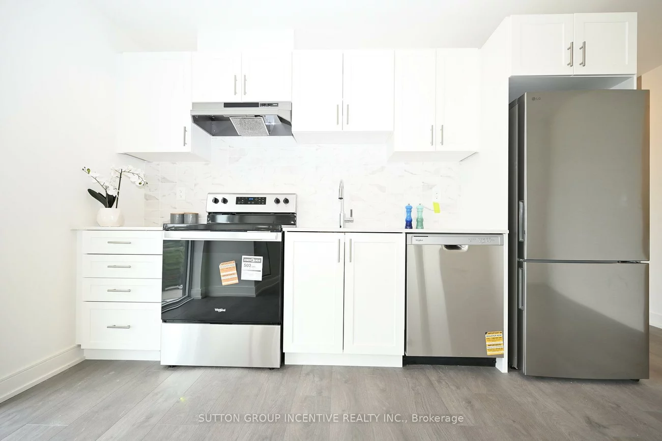 705, Davis, Huron Heights-Leslie Valley, Newmarket