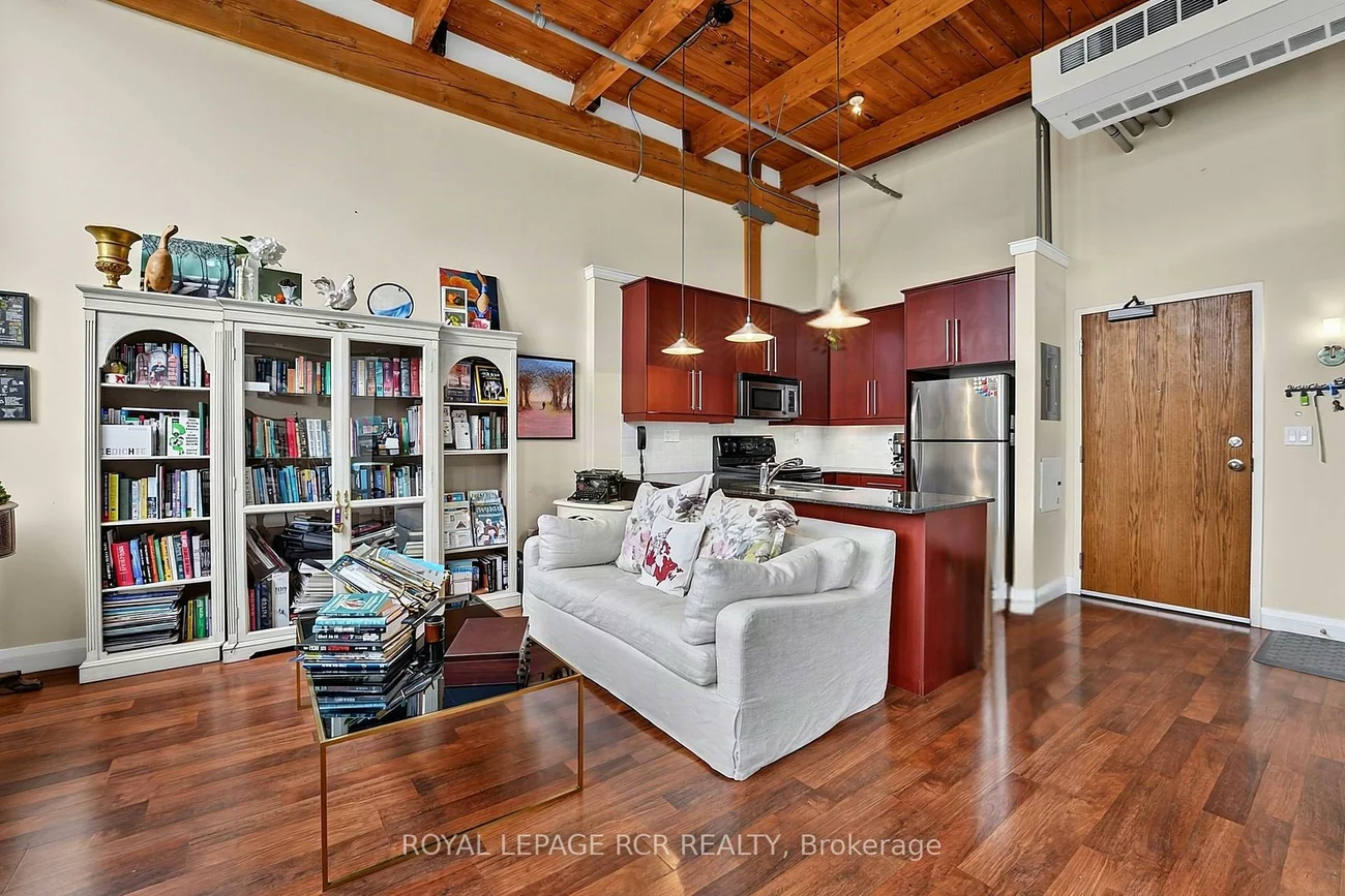 543, Timothy, Central Newmarket, Newmarket