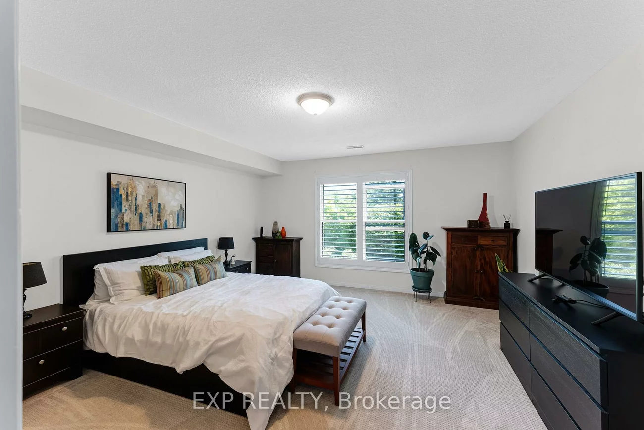 115, Main, Central Newmarket, Newmarket