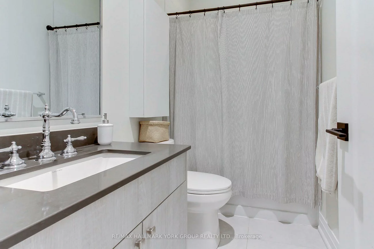 400, Park, Central Newmarket, Newmarket