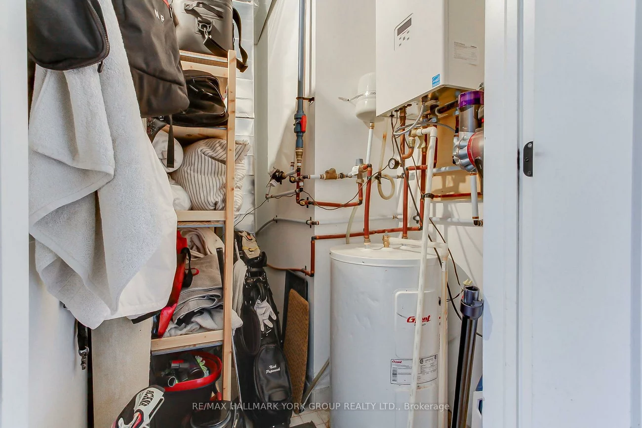 400, Park, Central Newmarket, Newmarket
