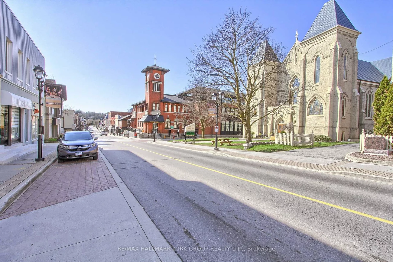 400, Park, Central Newmarket, Newmarket