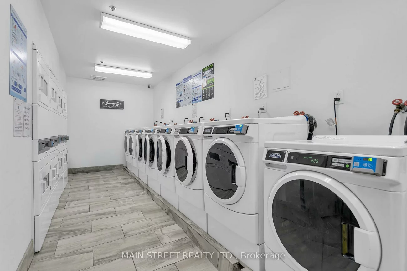 260, Davis, Central Newmarket, Newmarket