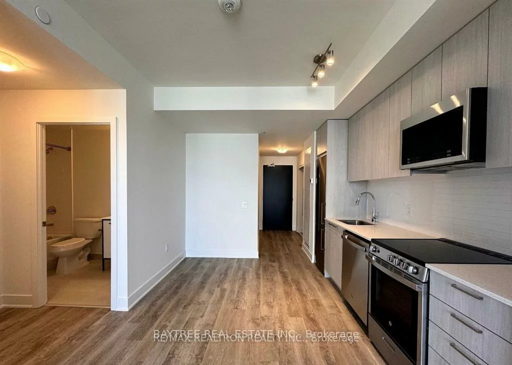 185, Deerfield, Central Newmarket, Newmarket