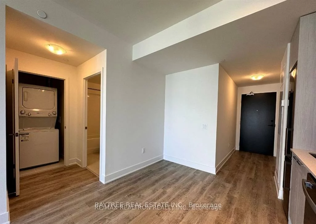 185, Deerfield, Central Newmarket, Newmarket